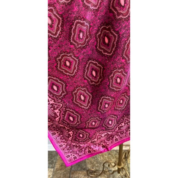 Vtg Scarf 100% Silk  Handmade Paisley Intricate Flaming Fuchsia Pink Deep Maroon - Picture 4 of 10